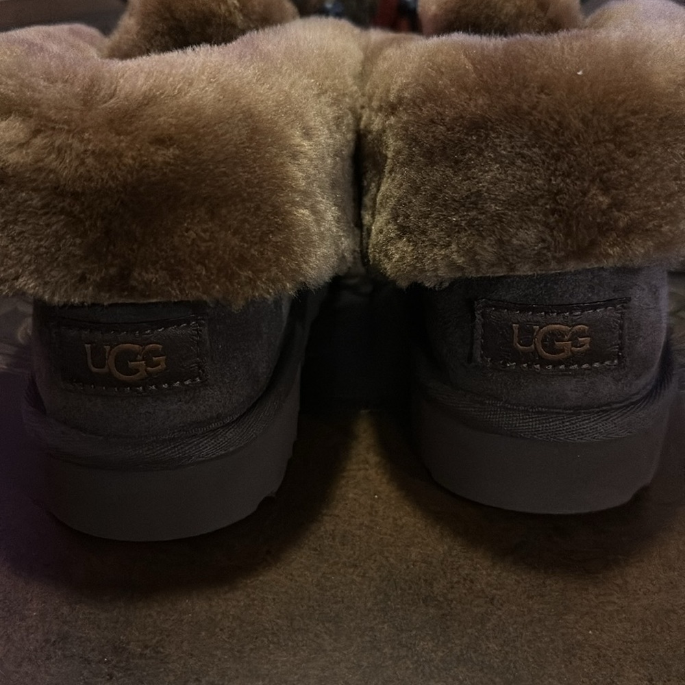 Ugg (New) - image 2